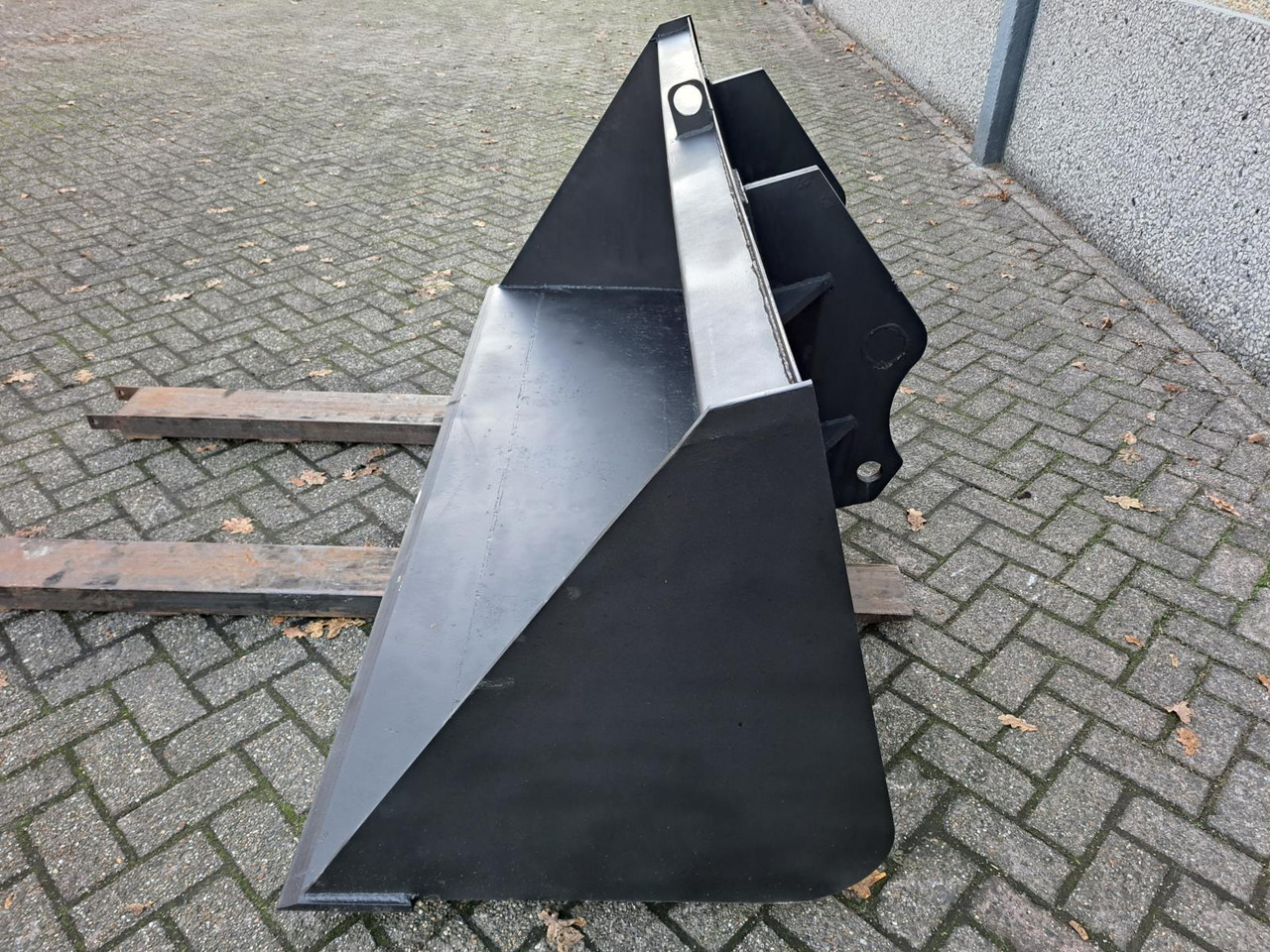 Grondbak t.b.v. Verreiker – Nieuw, Breedte 240 cm (2) - Loader bucket: picture 3 Grondbak t.b.v. Verreiker – Nieuw, Breedte 240 cm (2) - Loader bucket: picture 3