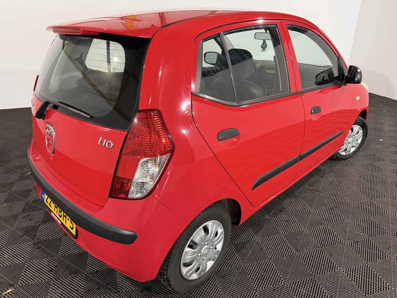 Hyundai | i10 | 1.1 Active | 2008 | 122.839 km | 22HBH5 | Logisch - Hatchback: picture 2 Hyundai | i10 | 1.1 Active | 2008 | 122.839 km | 22HBH5 | Logisch - Hatchback: picture 2