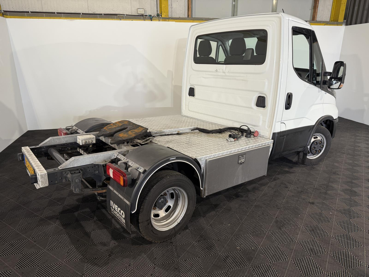 Iveco 40C18 Daily VSH-15-F 201.901 km - Mini artic tractor unit: picture 3 Iveco 40C18 Daily VSH-15-F 201.901 km - Mini artic tractor unit: picture 3