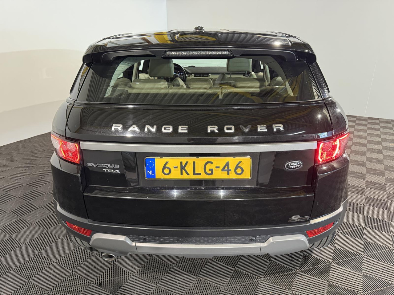 Land Rover Range Rover Evoque 2.2 TD4 4WD Pure | 2013 | 288.735 km | 6-KLG-46 - SUV: picture 4 Land Rover Range Rover Evoque 2.2 TD4 4WD Pure | 2013 | 288.735 km | 6-KLG-46 - SUV: picture 4