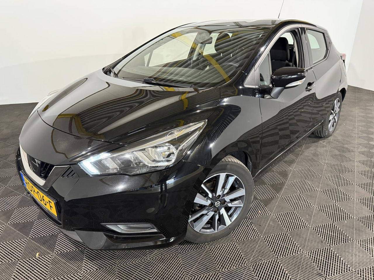 Nissan | Micra | 0.9 IG-T Acenta | 2018 | 158.656 km | HDP06F | Geen oordeel - Hatchback: picture 1 Nissan | Micra | 0.9 IG-T Acenta | 2018 | 158.656 km | HDP06F | Geen oordeel - Hatchback: picture 1
