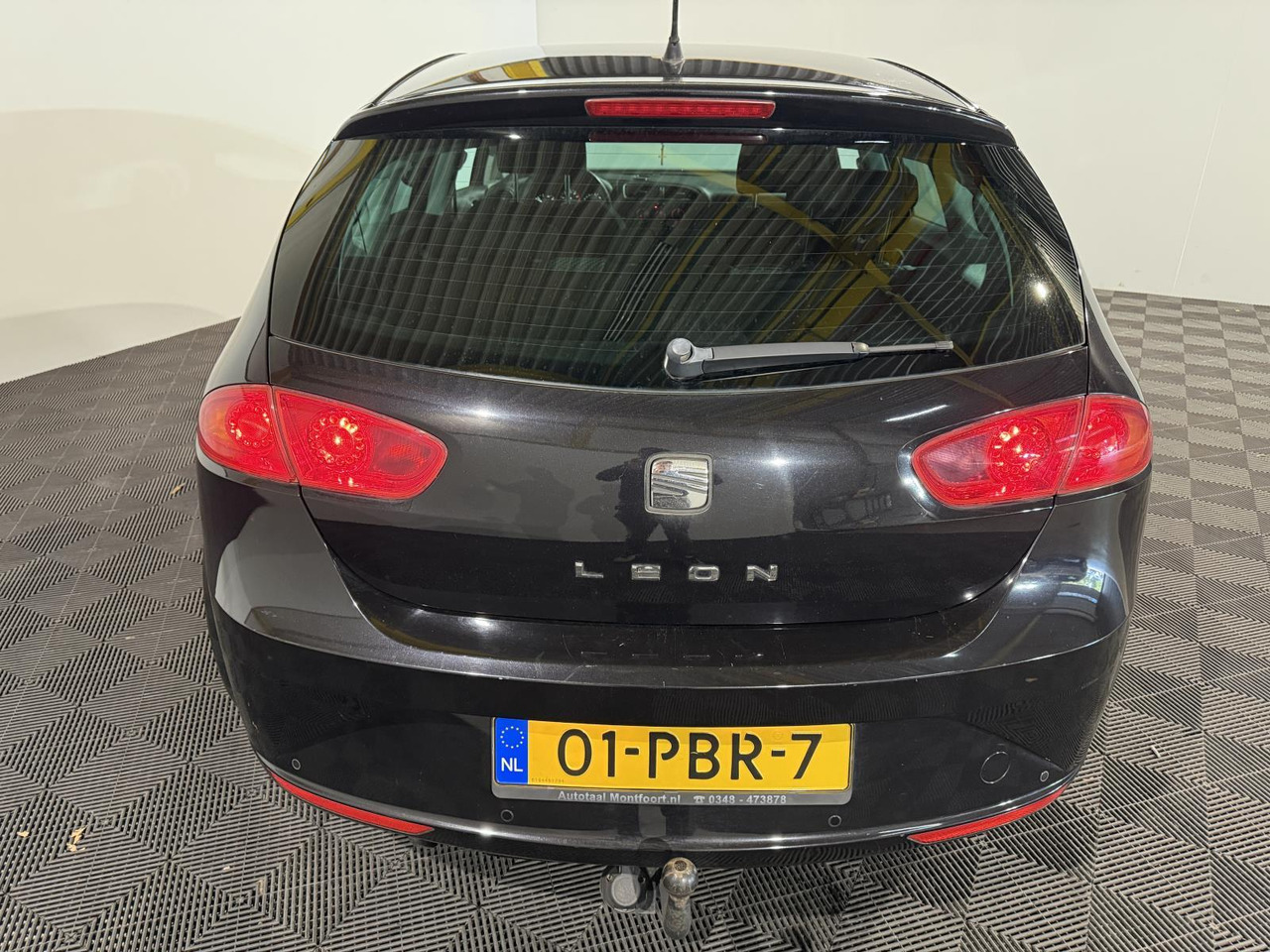 SEAT | Leon | 1.2 TSI Good Stuff | 2011 | 180.589 km | 01PBR7 | Logisch - Hatchback: picture 3 SEAT | Leon | 1.2 TSI Good Stuff | 2011 | 180.589 km | 01PBR7 | Logisch - Hatchback: picture 3