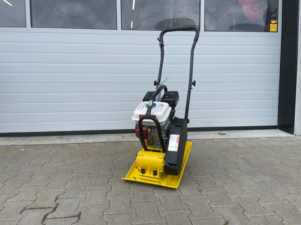 Trilplaat Nürnberg - Garage equipment: picture 2 Trilplaat Nürnberg - Garage equipment: picture 2