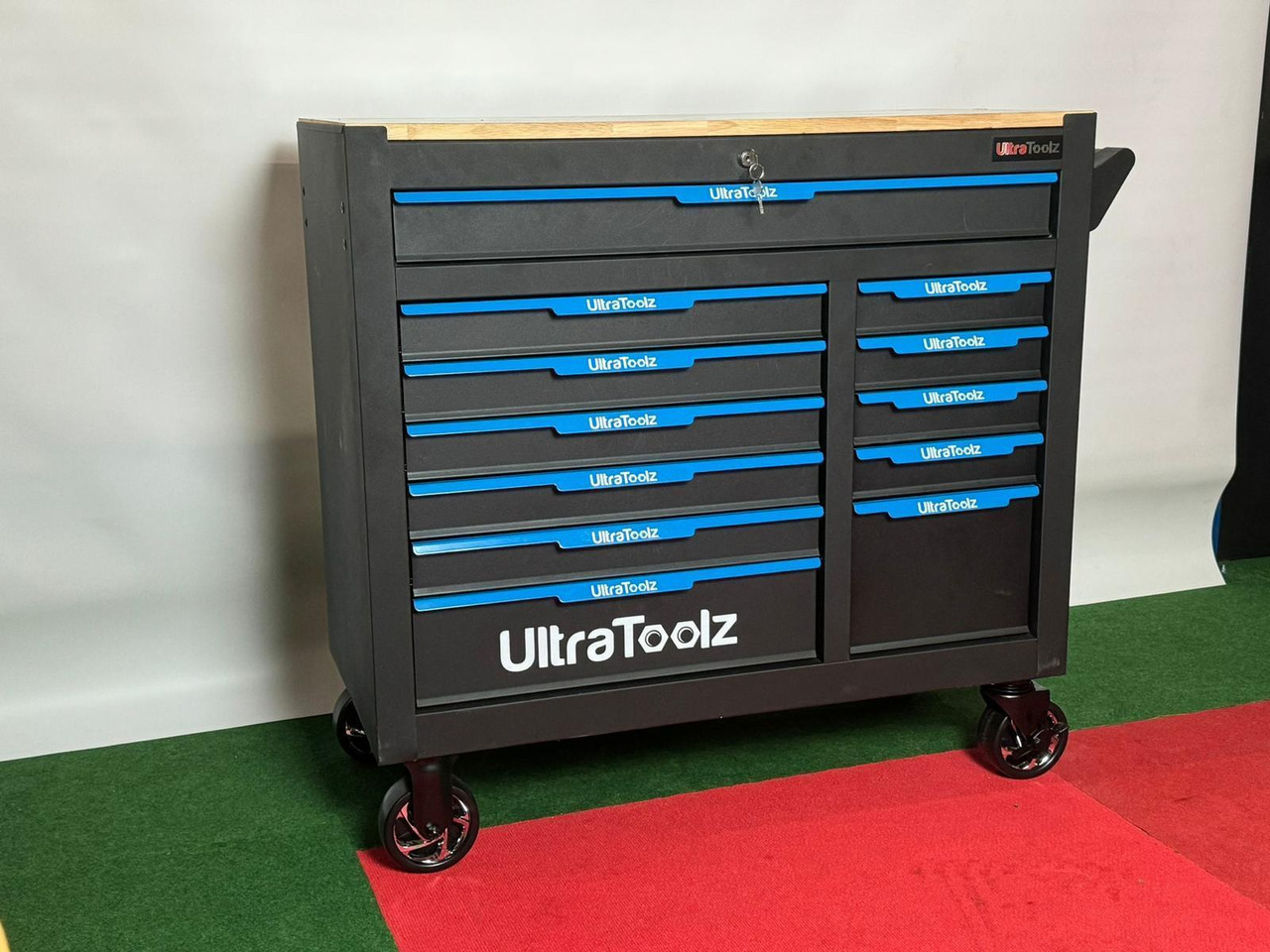 UltraToolz Jumbo gereedschapswagen - Garage equipment: picture 1 UltraToolz Jumbo gereedschapswagen - Garage equipment: picture 1