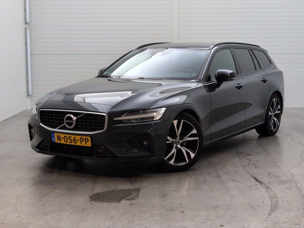 Volvo V60 2.0 D4 Inscription | 2019 | 192.437 km | Automaat | N056PP | NAP: Geen oordeel - Car: picture 1 Volvo V60 2.0 D4 Inscription | 2019 | 192.437 km | Automaat | N056PP | NAP: Geen oordeel - Car: picture 1