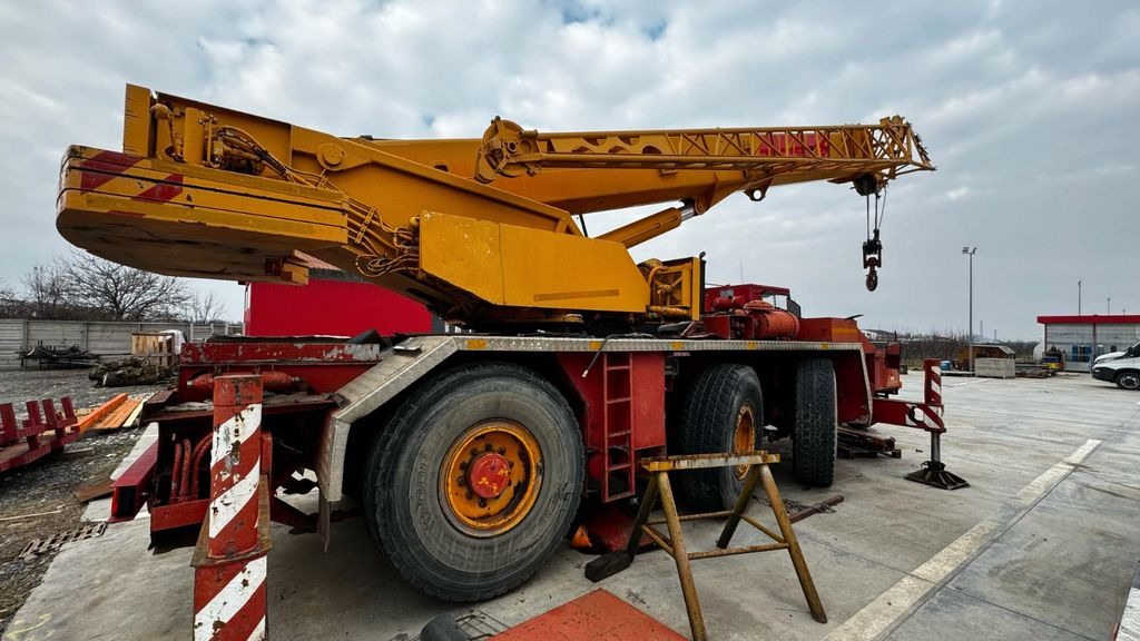 Liebherr LTM 1035-3 - All terrain crane: picture 3 Liebherr LTM 1035-3 - All terrain crane: picture 3