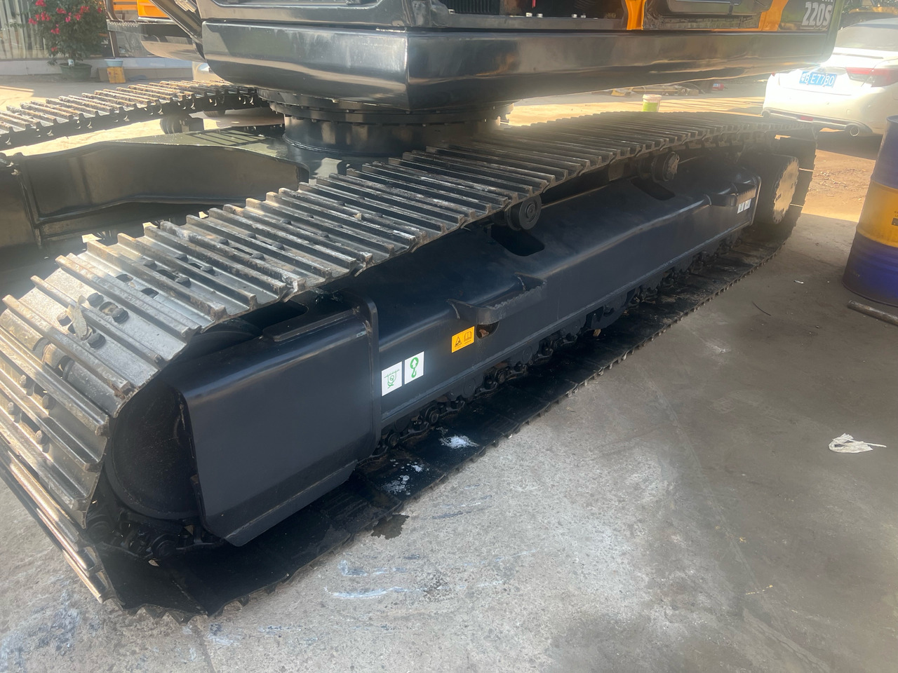 Hyundai 220S - Crawler excavator: picture 5 Hyundai 220S - Crawler excavator: picture 5