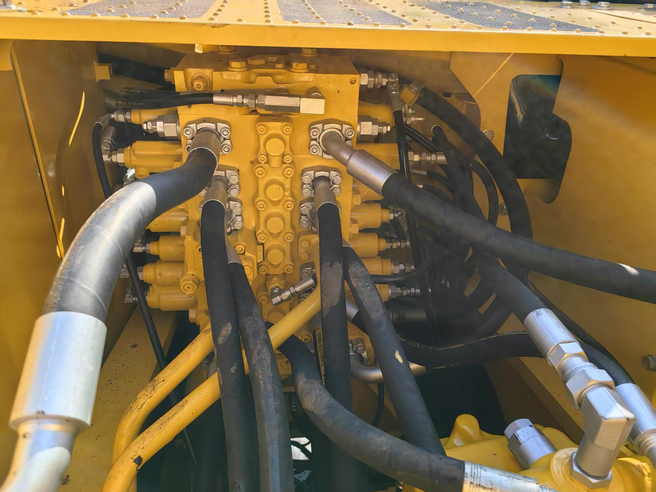 KOMATSU PC200-7 - Crawler excavator: picture 4 KOMATSU PC200-7 - Crawler excavator: picture 4