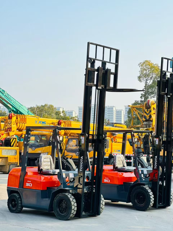TOYOTA 30 - Diesel forklift: picture 4 TOYOTA 30 - Diesel forklift: picture 4