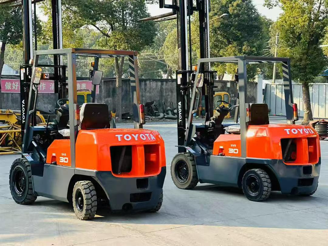 TOYOTA 30 - Diesel forklift: picture 1 TOYOTA 30 - Diesel forklift: picture 1