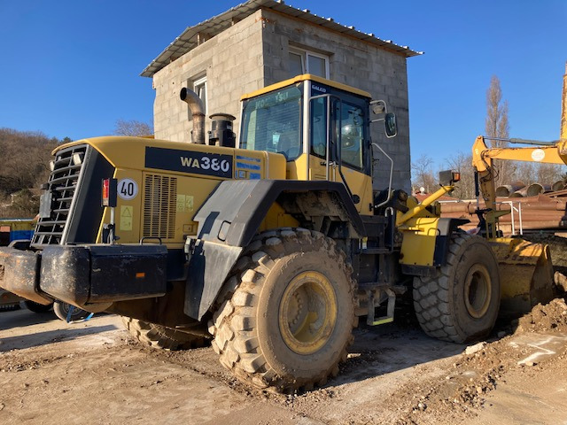 CHARGEUSE SUR PNEUS KOMATSU WA 380-5H - Wheel loader: picture 2 CHARGEUSE SUR PNEUS KOMATSU WA 380-5H - Wheel loader: picture 2