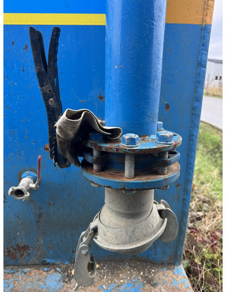 Polymertanks in several sizes 50 - 40 - 30m3 - Tanker semi-trailer: picture 5 Polymertanks in several sizes 50 - 40 - 30m3 - Tanker semi-trailer: picture 5