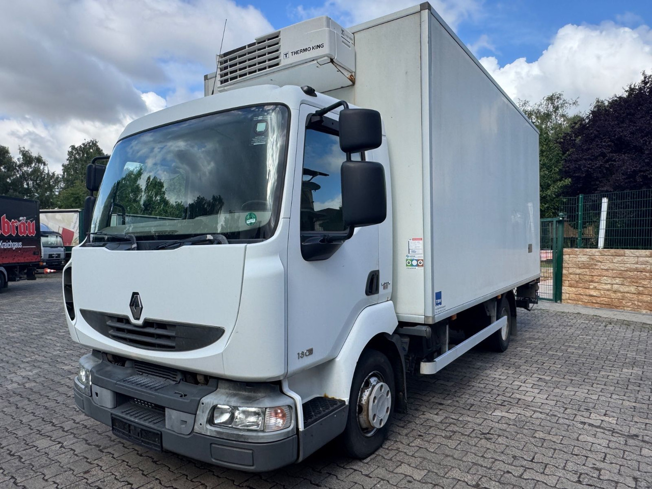 Renault MIDLUM 180/Thermo-King V-500/LBW - Refrigerated delivery van: picture 2 Renault MIDLUM 180/Thermo-King V-500/LBW - Refrigerated delivery van: picture 2