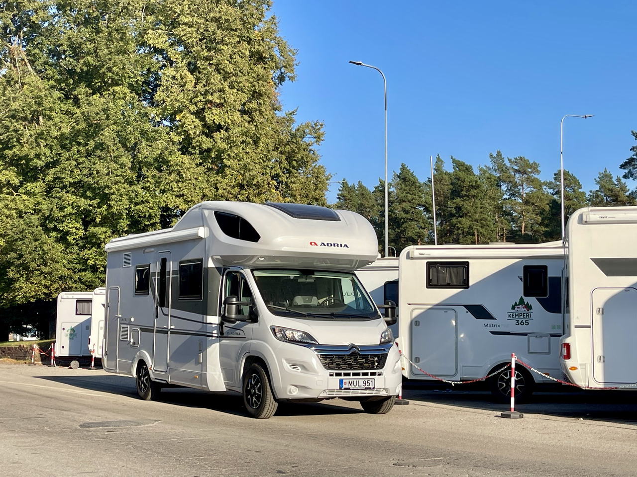 ADRIA Coral XL 650 DK - Alcove motorhome: picture 1 ADRIA Coral XL 650 DK - Alcove motorhome: picture 1