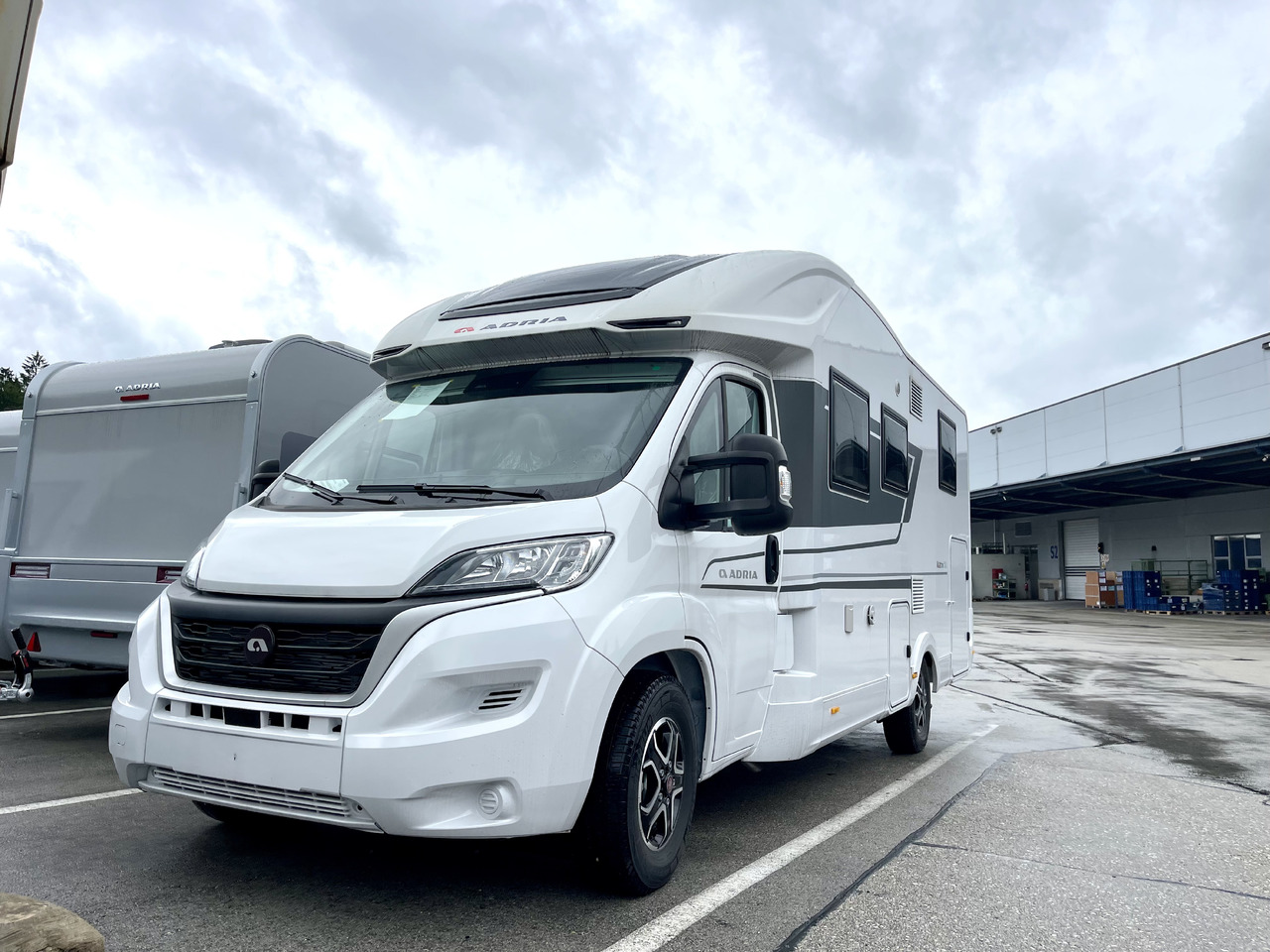 ADRIA Matrix axess 650 SC - Semi-integrated motorhome: picture 2 ADRIA Matrix axess 650 SC - Semi-integrated motorhome: picture 2
