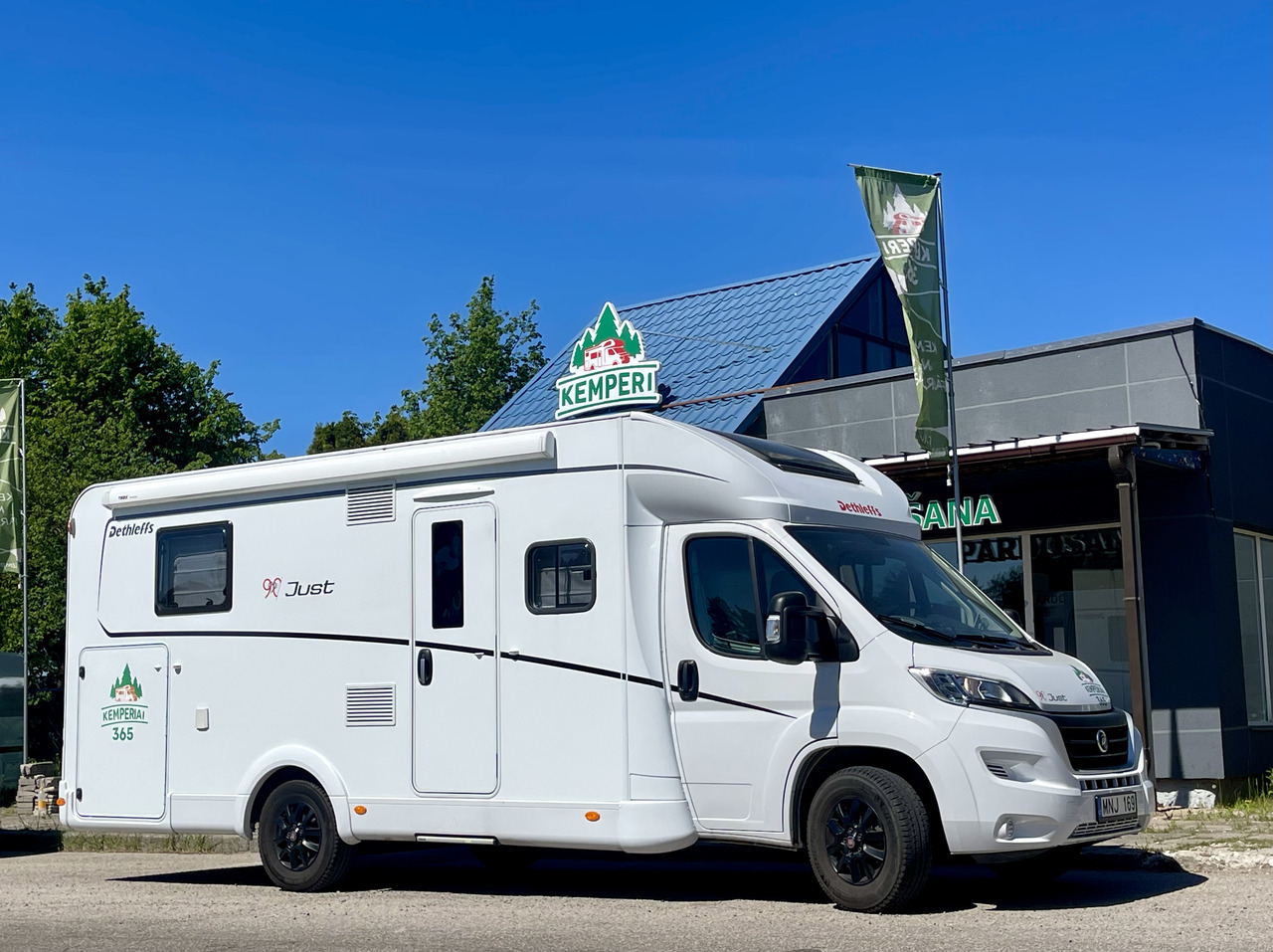 DETHLEFFS T7052 DBL - Semi-integrated motorhome: picture 2 DETHLEFFS T7052 DBL - Semi-integrated motorhome: picture 2