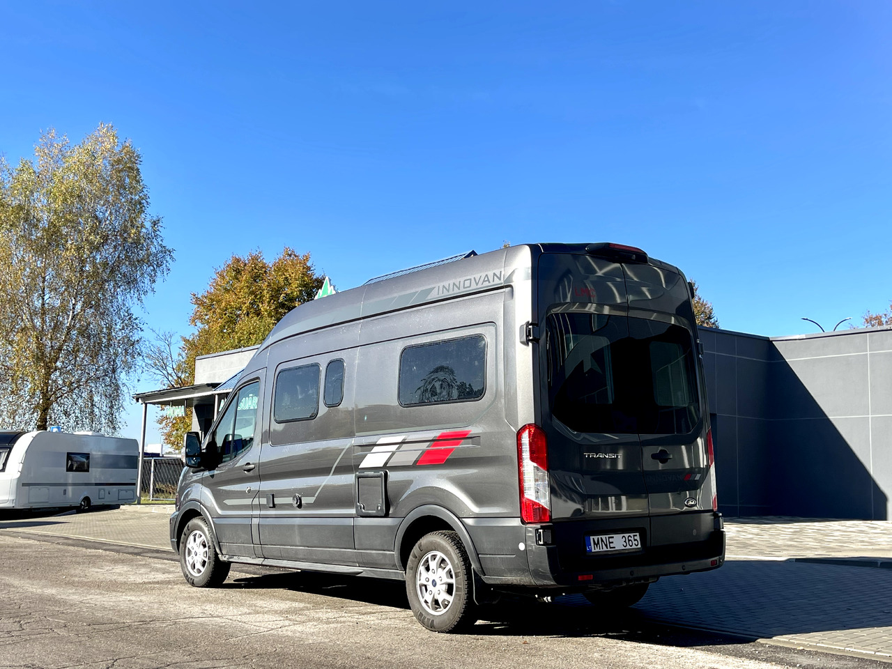 LMC Innovan 590C - Campervan: picture 2 LMC Innovan 590C - Campervan: picture 2