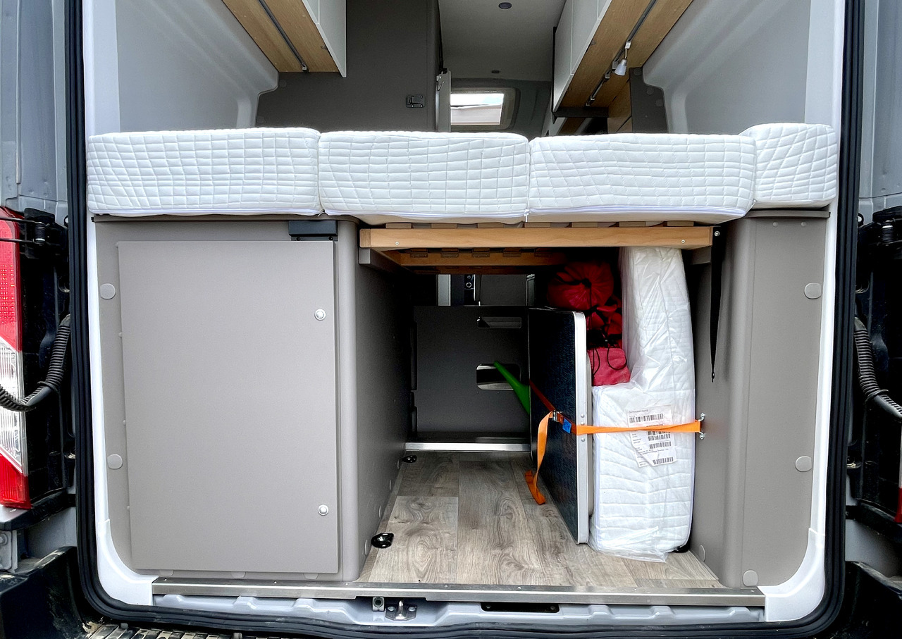LMC Innovan 590C - Campervan: picture 3 LMC Innovan 590C - Campervan: picture 3
