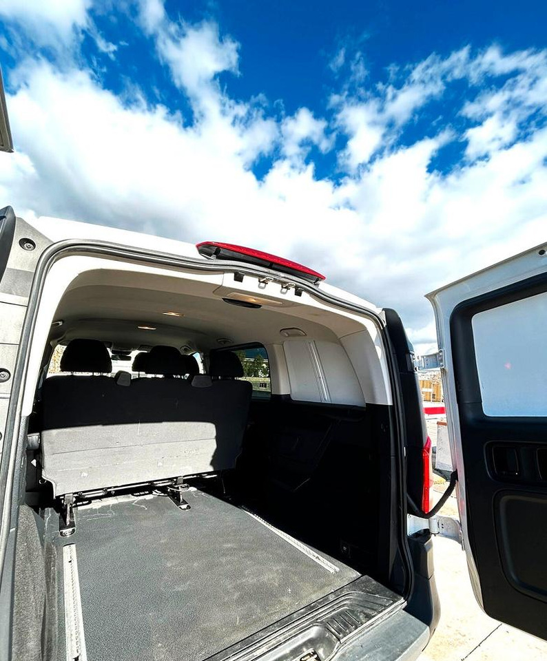 Crew cab van Mercedes Benz Vito Mixto Autocarro 6 posti: picture 17