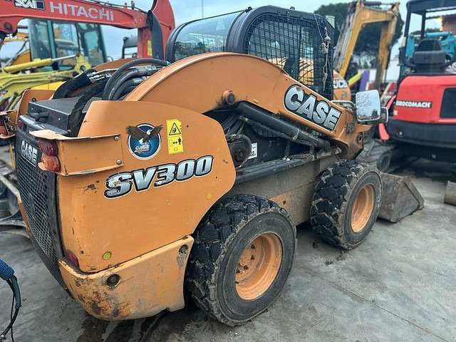Case SV300 - Compact track loader: picture 3 Case SV300 - Compact track loader: picture 3
