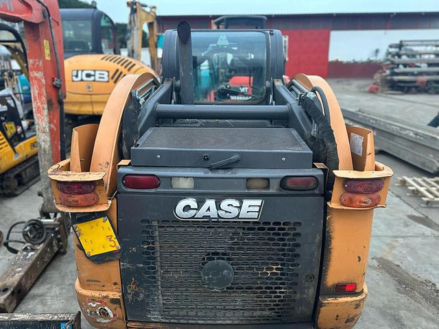 Case SV300 - Compact track loader: picture 5 Case SV300 - Compact track loader: picture 5