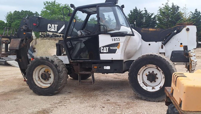 Caterpillar TH360B - Telescopic handler: picture 3 Caterpillar TH360B - Telescopic handler: picture 3
