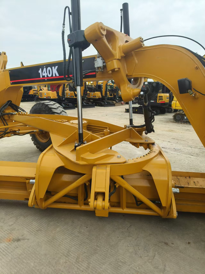 CATERPILLAR 140H - Grader: picture 5 CATERPILLAR 140H - Grader: picture 5