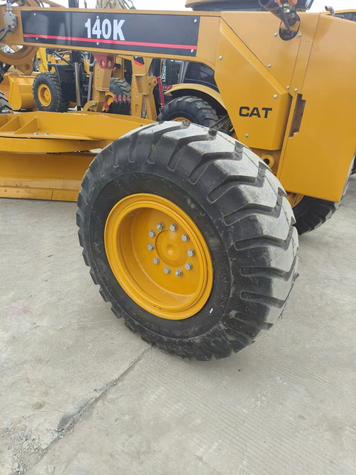 CATERPILLAR 140H - Grader: picture 4 CATERPILLAR 140H - Grader: picture 4