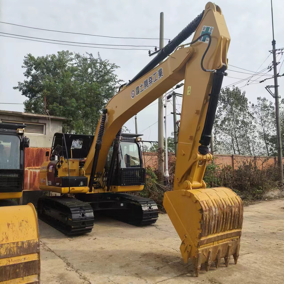 CATERPILLAR 320D2L - Crawler excavator: picture 1 CATERPILLAR 320D2L - Crawler excavator: picture 1