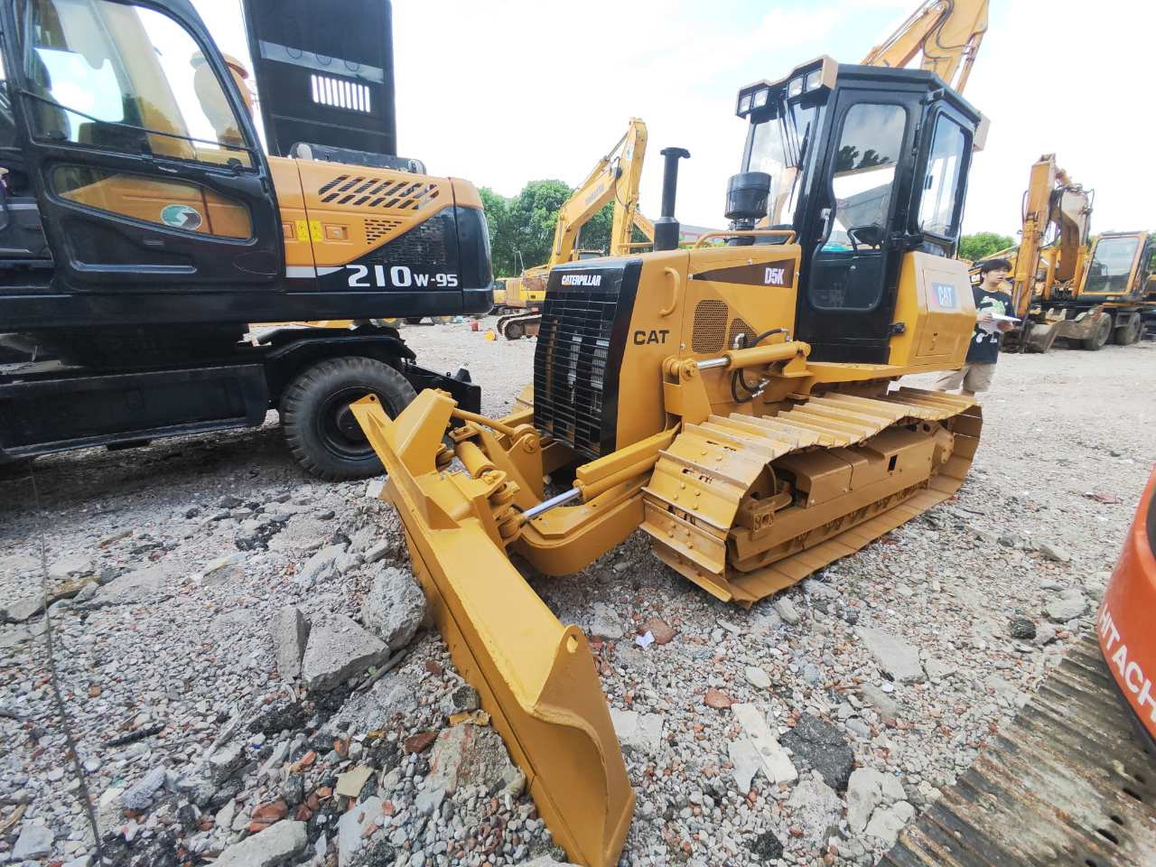 CATERPILLAR D5K - Bulldozer: picture 1 CATERPILLAR D5K - Bulldozer: picture 1