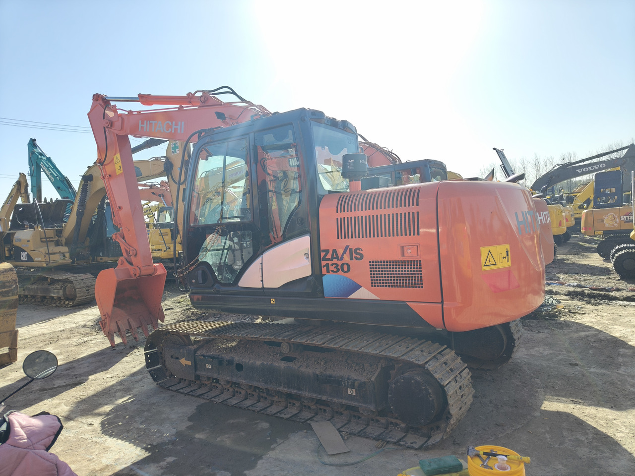 HITACHI ZX130H-5A - Crawler excavator: picture 1 HITACHI ZX130H-5A - Crawler excavator: picture 1