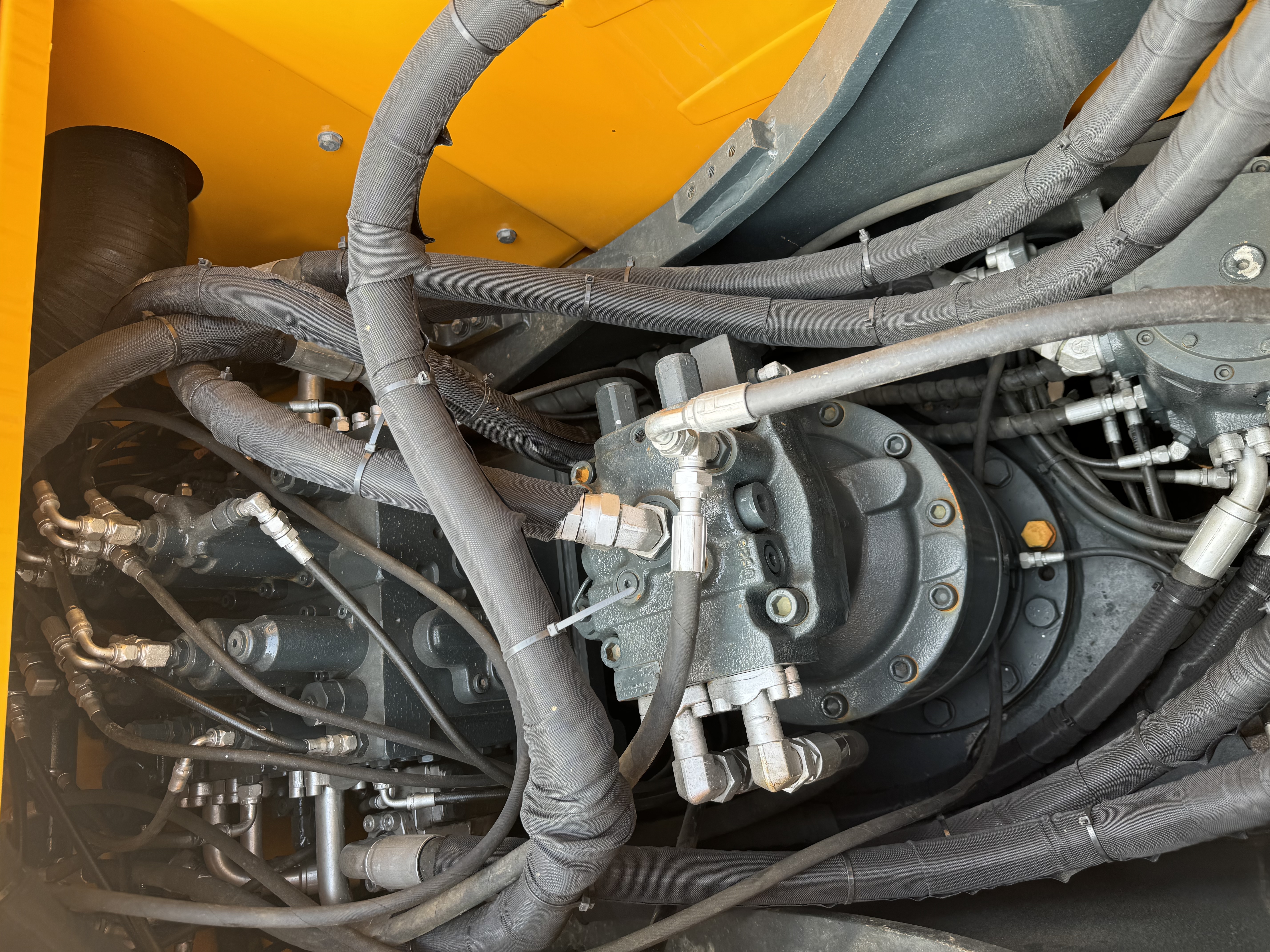 Hyundai 210W-9 - Wheel excavator: picture 4 Hyundai 210W-9 - Wheel excavator: picture 4