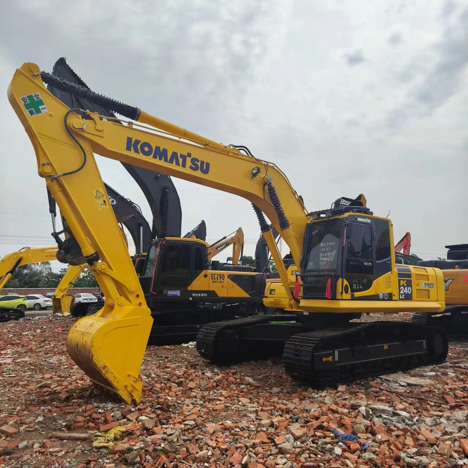 KOMATSU PC240LC - Crawler excavator: picture 5 KOMATSU PC240LC - Crawler excavator: picture 5