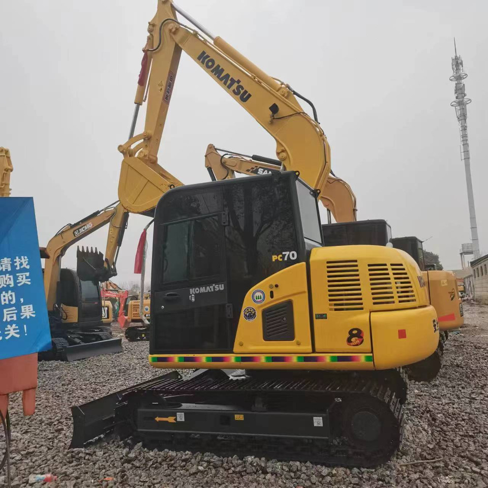 Mini excavator KOMATSU PC70: picture 10
