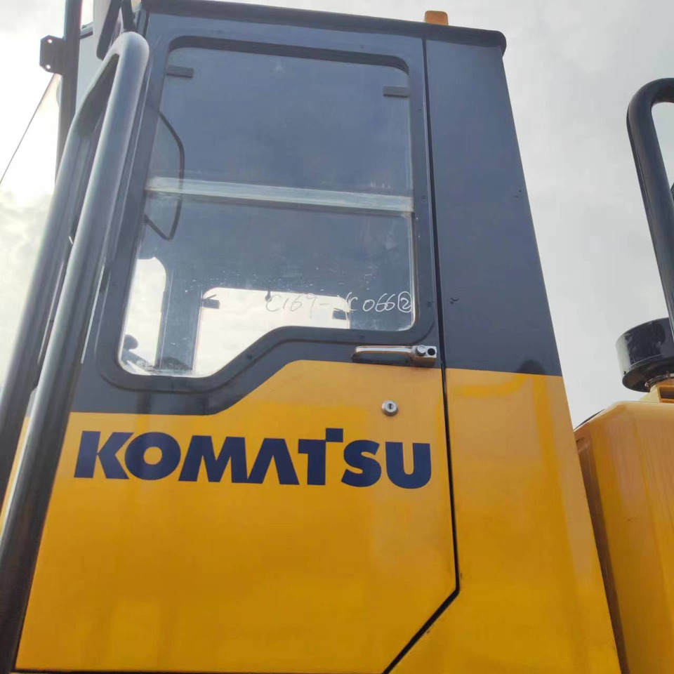 KOMATSU WA380 - Wheel loader: picture 5 KOMATSU WA380 - Wheel loader: picture 5