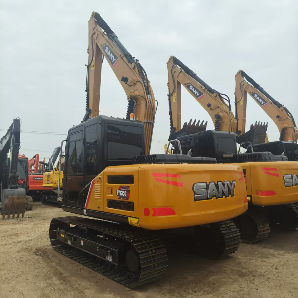 SANY SY135C - Crawler excavator: picture 3 SANY SY135C - Crawler excavator: picture 3