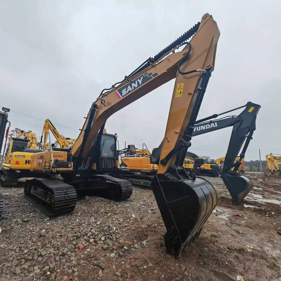 SANY SY215C - Crawler excavator: picture 3 SANY SY215C - Crawler excavator: picture 3