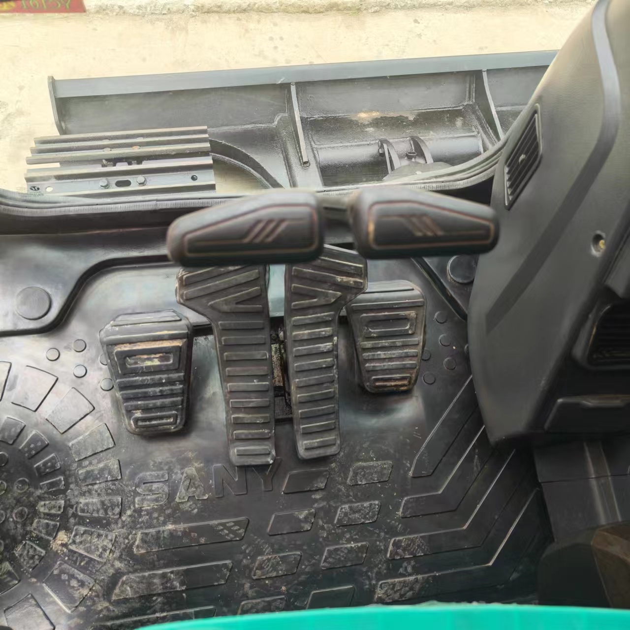 Mini excavator SANY SY75C: picture 8