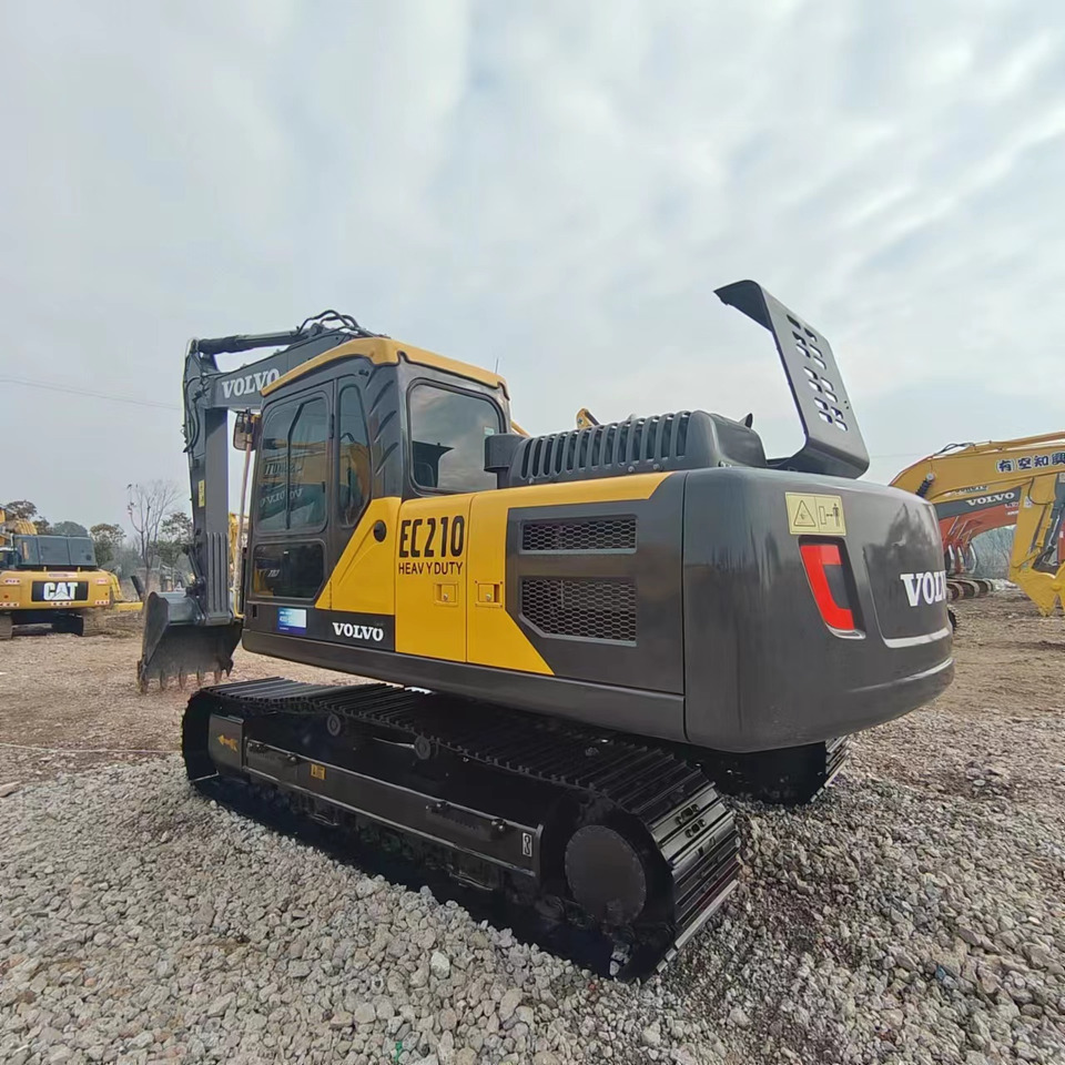 VOLVO EC210 - Crawler excavator: picture 3 VOLVO EC210 - Crawler excavator: picture 3