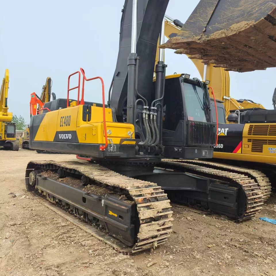 Crawler excavator VOLVO EC480: picture 8
