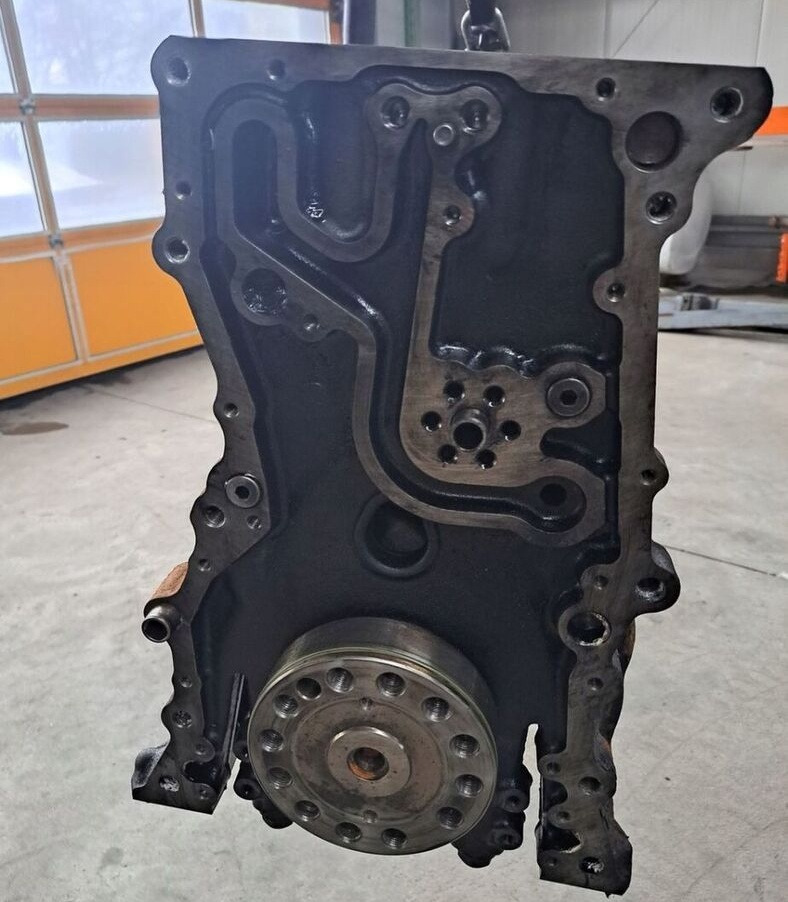 1002016 Renault PREMIUM DXI 11 440 - Cylinder block for Truck: picture 5 1002016 Renault PREMIUM DXI 11 440 - Cylinder block for Truck: picture 5