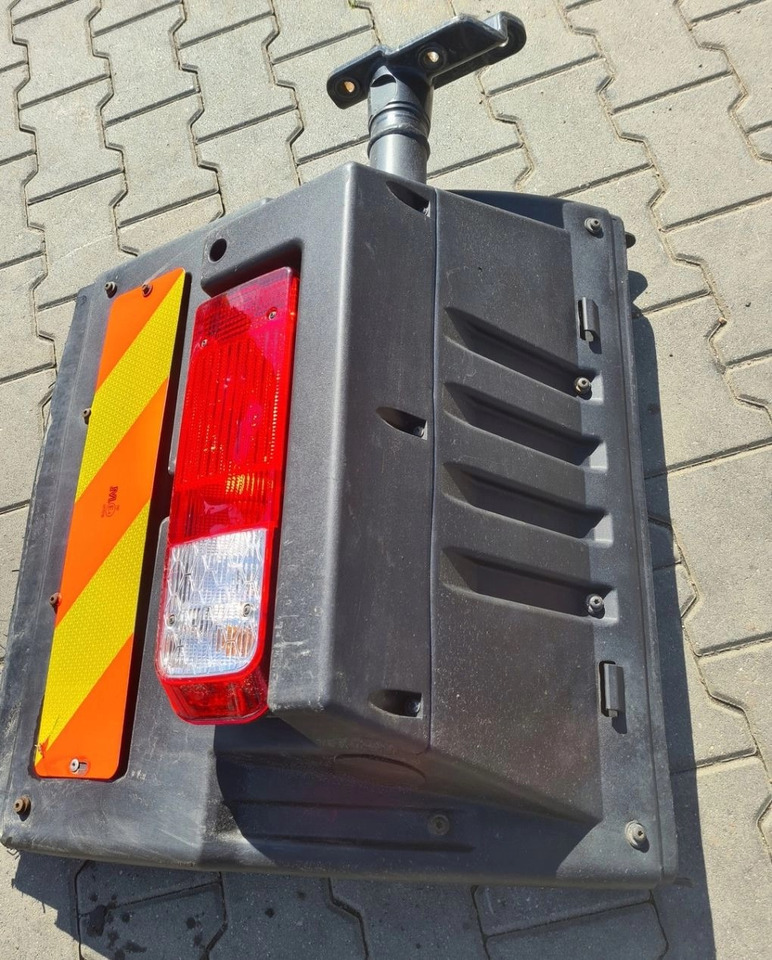 BŁOTNIK KOMPLETNY PRAWY TYŁ LAMPA CHLAPACZ MOCOWANIE FORD F-MAX CARGO - Fender: picture 4 BŁOTNIK KOMPLETNY PRAWY TYŁ LAMPA CHLAPACZ MOCOWANIE FORD F-MAX CARGO - Fender: picture 4