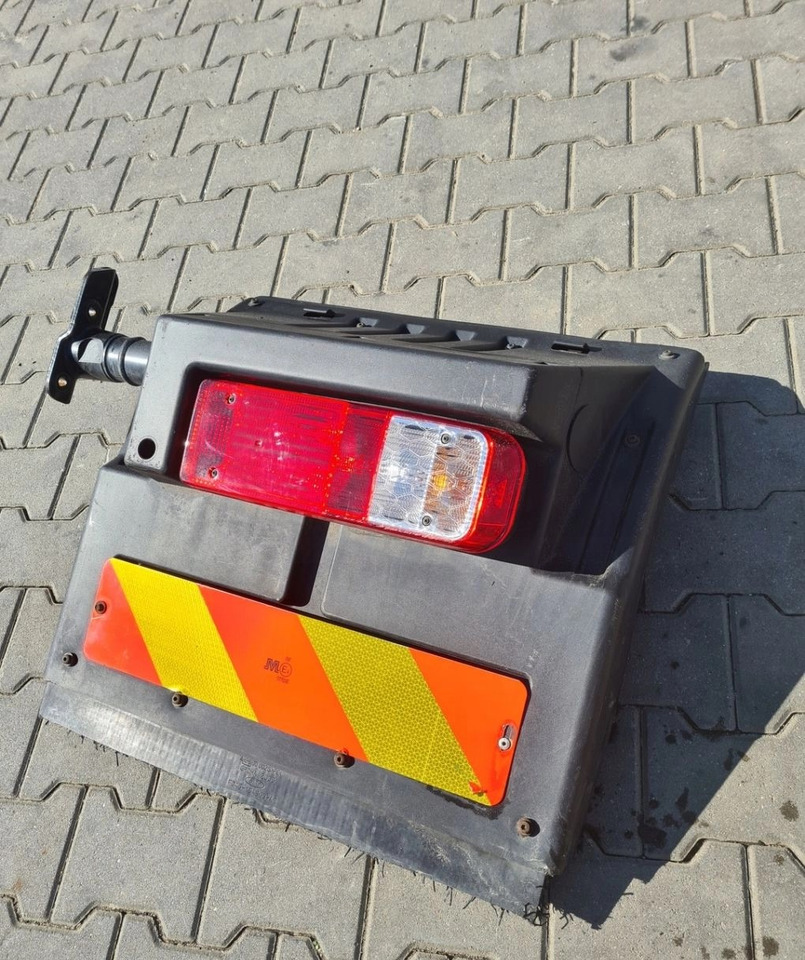 BŁOTNIK KOMPLETNY PRAWY TYŁ LAMPA CHLAPACZ MOCOWANIE FORD F-MAX CARGO - Fender: picture 2 BŁOTNIK KOMPLETNY PRAWY TYŁ LAMPA CHLAPACZ MOCOWANIE FORD F-MAX CARGO - Fender: picture 2