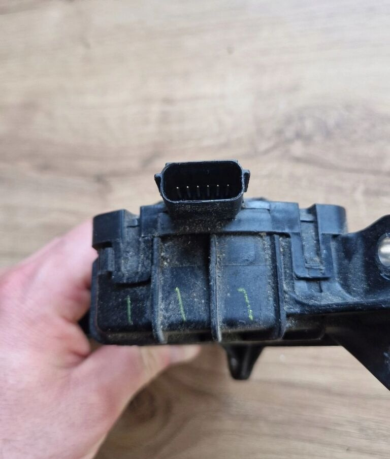 Ford F-MAX CARGO GC46-9F836-AA   Ford F-MAX CARGO - Pedal for Truck: picture 2 Ford F-MAX CARGO GC46-9F836-AA   Ford F-MAX CARGO - Pedal for Truck: picture 2