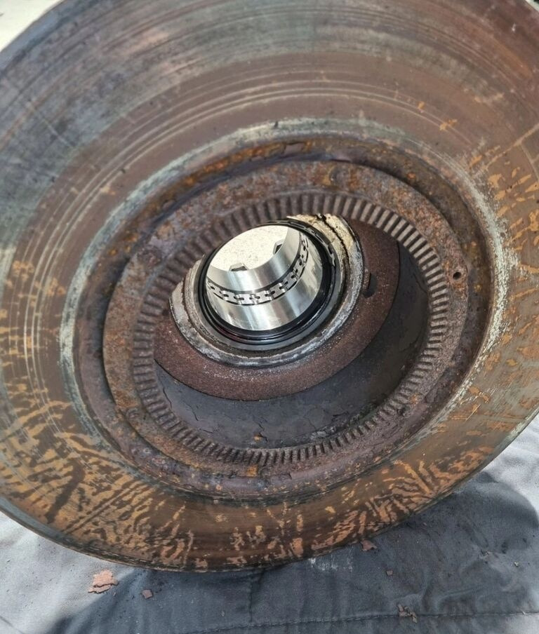 Ford F-MAX CARGO - Wheel hub for Truck: picture 2 Ford F-MAX CARGO - Wheel hub for Truck: picture 2