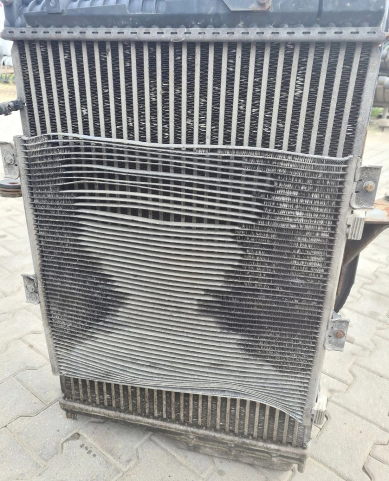 KOMPLET CHŁODNIC VOLVO FL D7 RENAULT MIDLUM DXI 7 20810091 7482142944 - Intercooler: picture 5 KOMPLET CHŁODNIC VOLVO FL D7 RENAULT MIDLUM DXI 7 20810091 7482142944 - Intercooler: picture 5