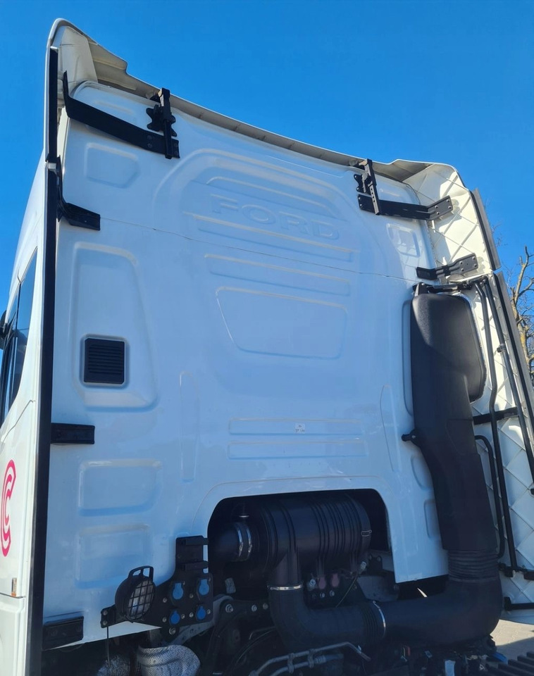 KOMPLETNA FORD F-MAX 500 TRUCKS - Cab: picture 4 KOMPLETNA FORD F-MAX 500 TRUCKS - Cab: picture 4