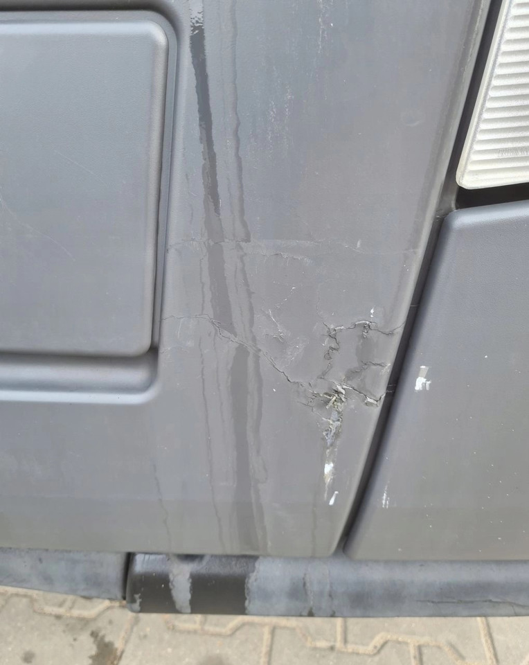 KOMPLETNY Z LAMPAMI PRZÓD RENAULT PREMIUM DXI RENAULT GAMA D - Bumper: picture 3 KOMPLETNY Z LAMPAMI PRZÓD RENAULT PREMIUM DXI RENAULT GAMA D - Bumper: picture 3