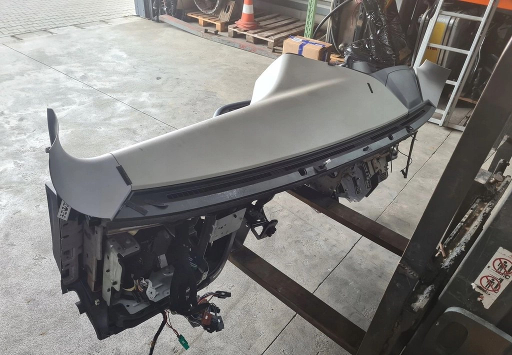 KONSOLA KOMPLETNA KOKPIT DESKA ROZDZIELCZA STELAŻ FORD F-MAX 500 TRUCKS - Dashboard: picture 4 KONSOLA KOMPLETNA KOKPIT DESKA ROZDZIELCZA STELAŻ FORD F-MAX 500 TRUCKS - Dashboard: picture 4