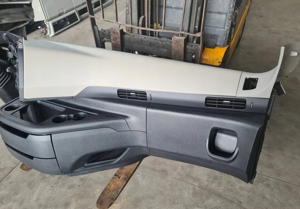 KONSOLA KOMPLETNA KOKPIT DESKA ROZDZIELCZA STELAŻ FORD F-MAX 500 TRUCKS - Dashboard: picture 5 KONSOLA KOMPLETNA KOKPIT DESKA ROZDZIELCZA STELAŻ FORD F-MAX 500 TRUCKS - Dashboard: picture 5